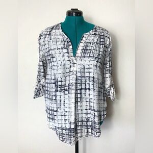 Lush Womens Blouse Small Split NWOT Business Casual Corporate Office Roll Tab